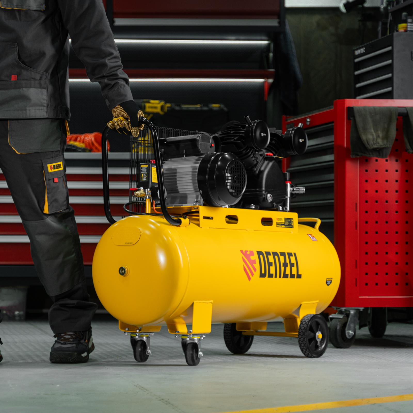 Поршневой компрессор DENZEL BCV2300/100