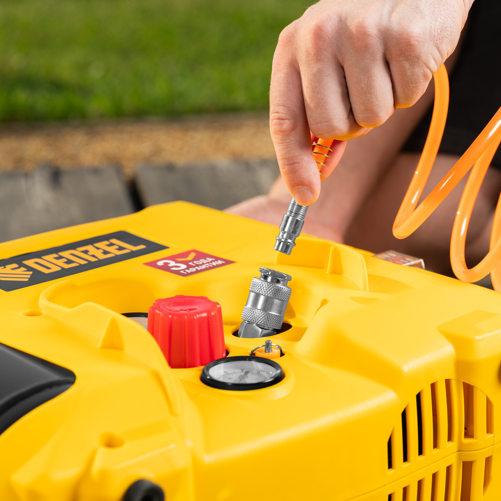 Поршневой компрессор DENZEL DL1300