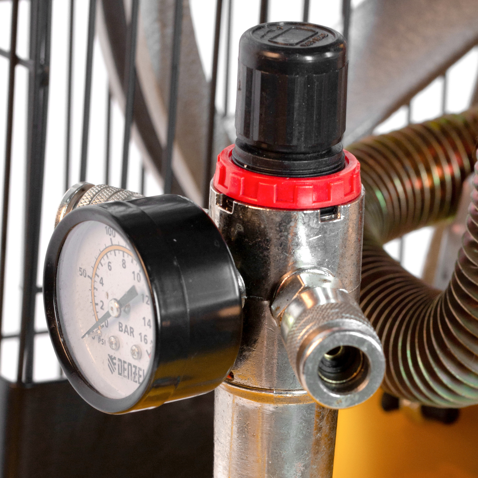 Поршневой компрессор DENZEL BCI5500-T/200