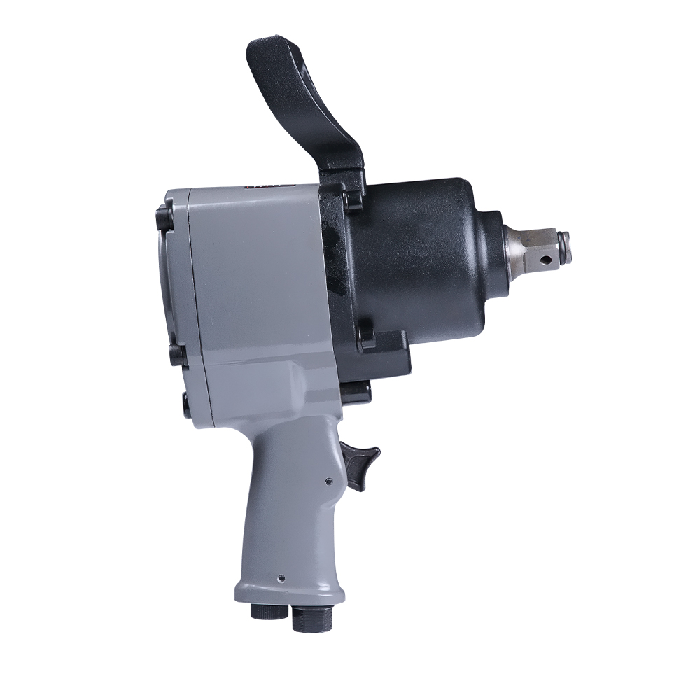 Пневмогайковерт Fubag IW1600 3/4" (1600Нм_6.3бар_3/4") + набор головок_кейс