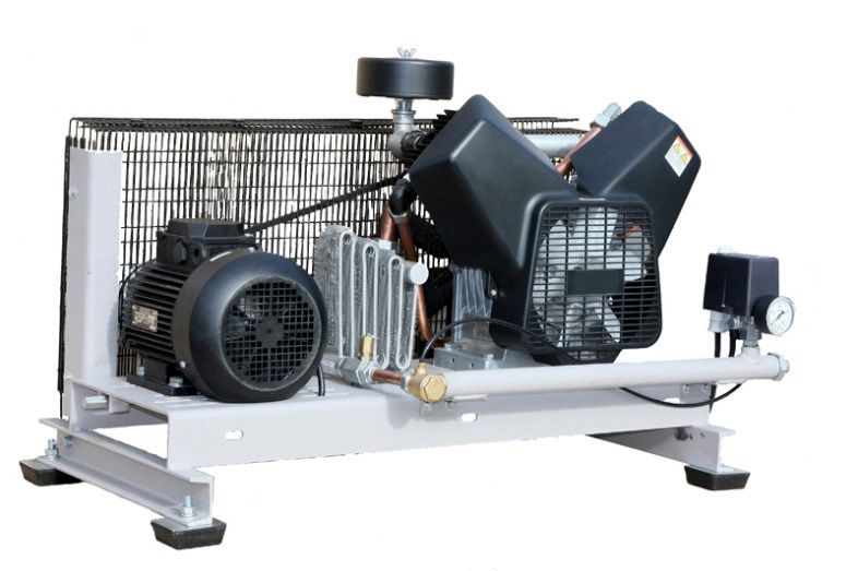 Поршневой компрессор Remeza СБ4-F55/14 фото Поршневой компрессор Remeza СБ4-F55/14