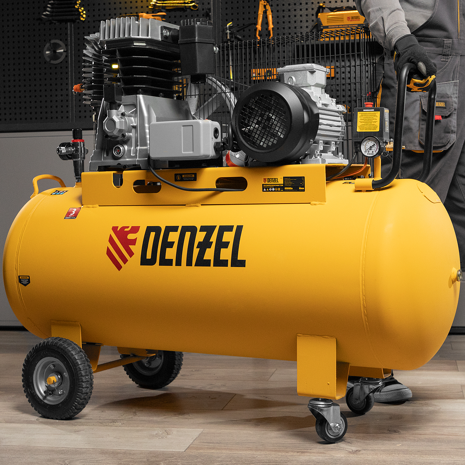 Поршневой компрессор DENZEL BCI4000-T/200